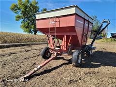 Demco/Sudenga Gravity Wagon W/Brush Auger 