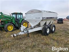 2010 Willmar Super 800 Pull-Type Dry Fertilizer Spreader 