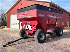 Demco 650 Gravity Wagon 