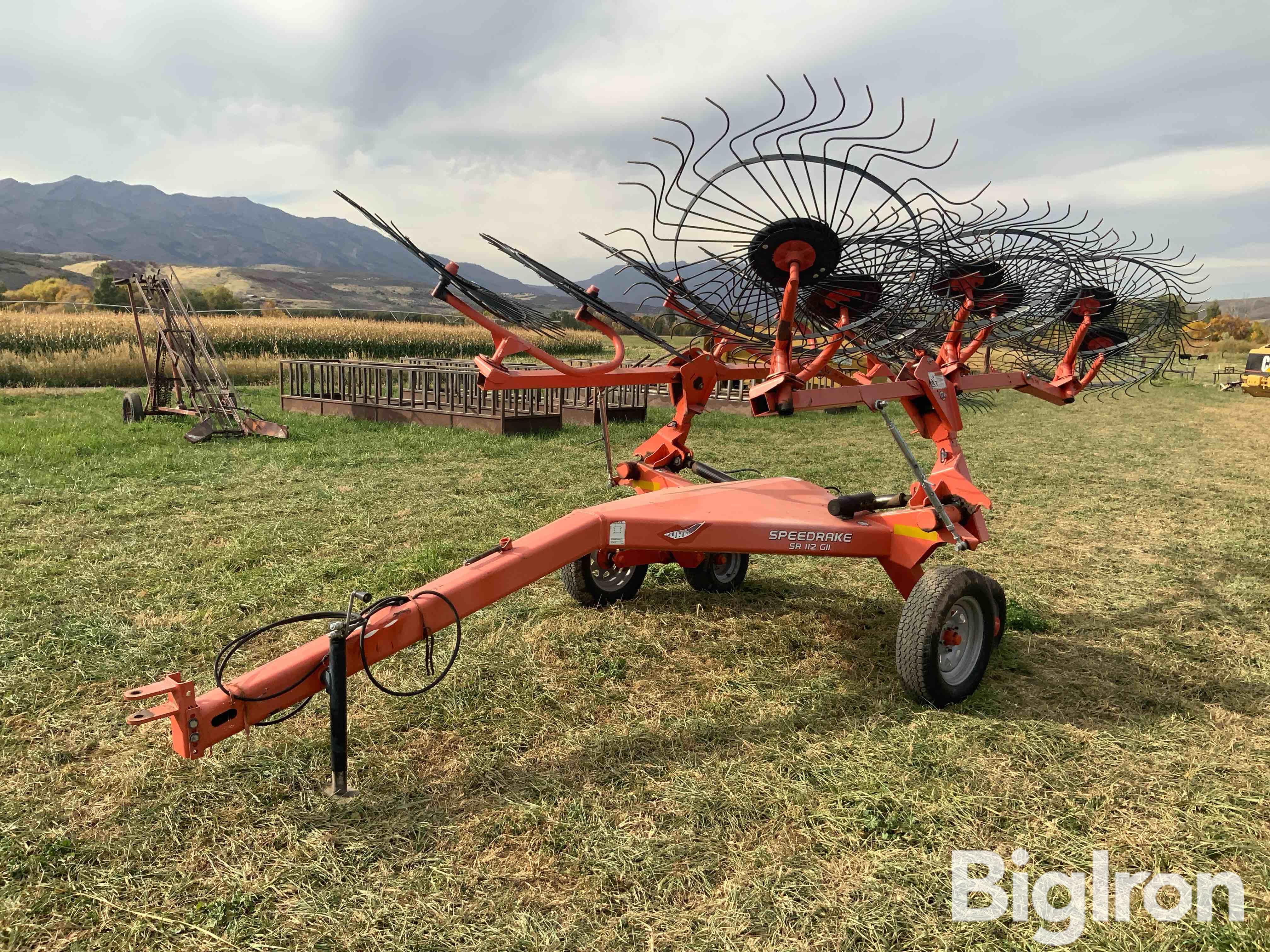 KUHN SR112 GII Rake 