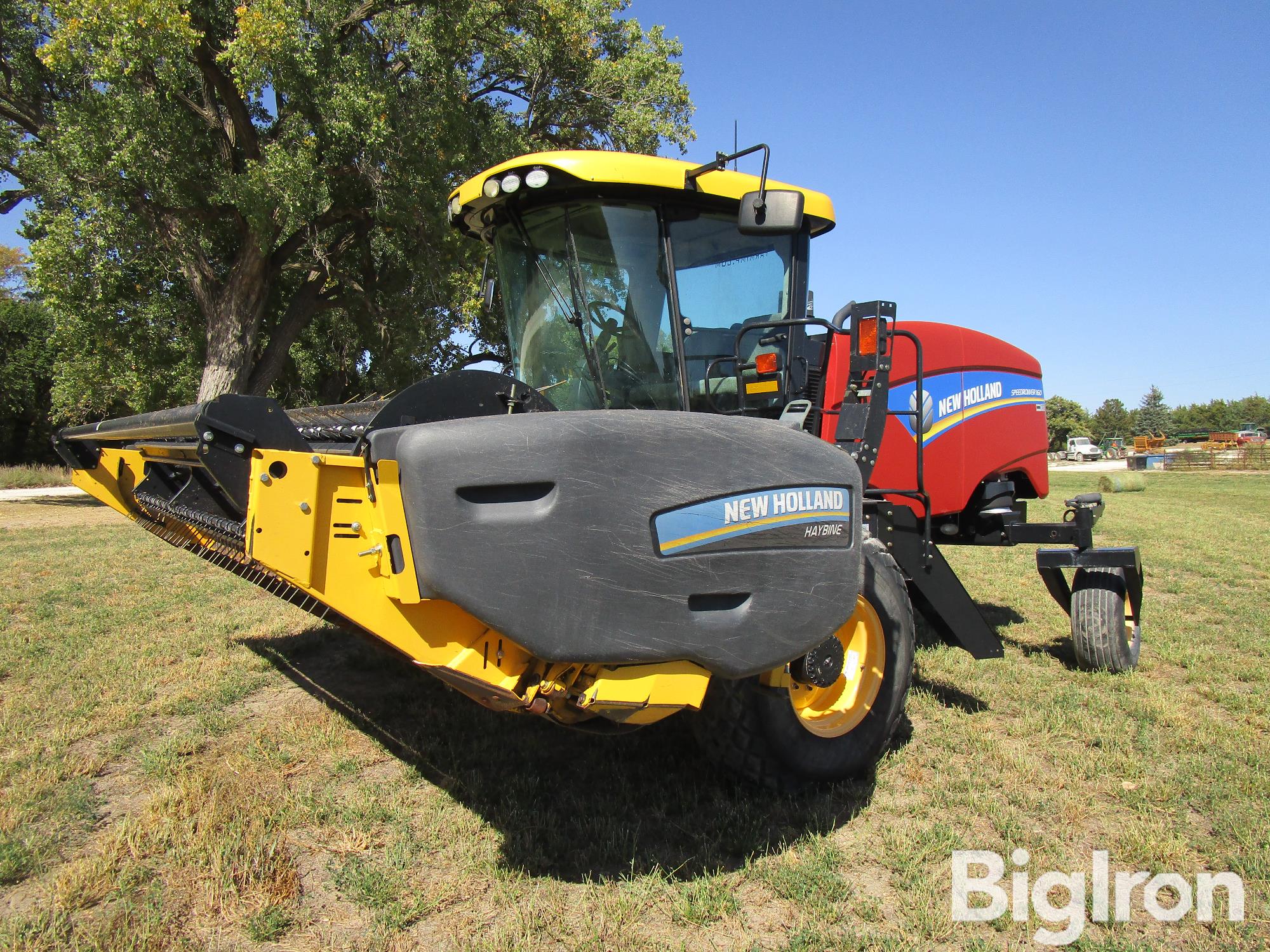 2017 New Holland Speedrower 160 Self-Propelled Windrower 