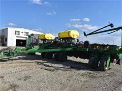 John Deere 1780 Conservation 31R15" Planter 