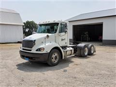 2006 Freightliner Columbia 112 T/A Truck Tractor 