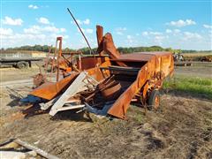 Woods Bros 16-1 Pull-Type Combine 