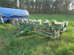 John Deere 1250 6 Row 30" Plate Planter 