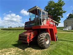 1981 Massey Ferguson 850 2WD Combine 