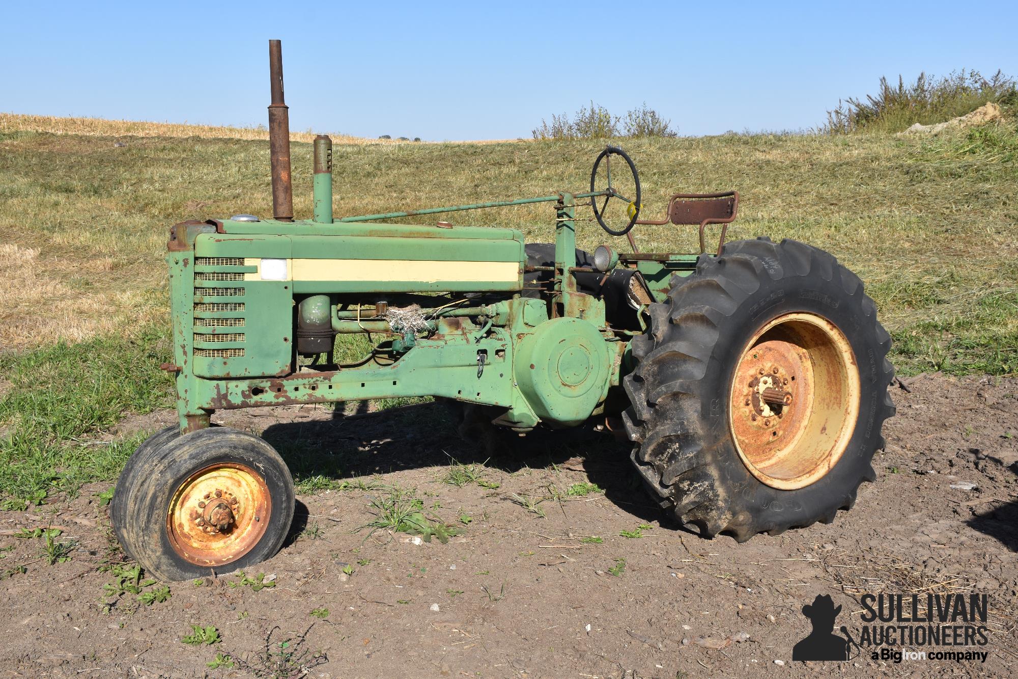 1949 John Deere B 2WD Tractor 