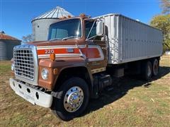 1978 Ford L8000 Custom Cab T/A Grain Truck 