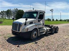 2010 Freightliner Cascadia 113 T/A Truck Tractor 