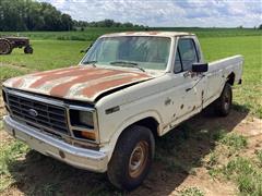 1986 Ford F250 2WD Pickup 