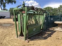 Powder River Hydraulic Working Chute 