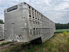 2006 Wilson PSDCL-402 T/A Spread Axle Livestock Trailer 