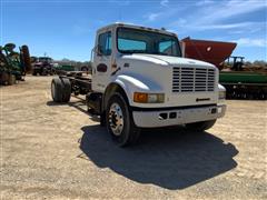 2000 International 4700 S/A Cab & Chassis 