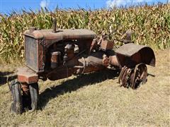 Allis-Chalmers 2WD Tractor 