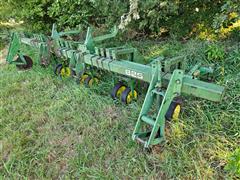 John Deere 825 4R36" Row Crop Cultivator 
