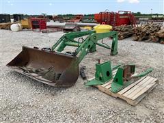 John Deere 725 Loader 