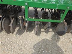 items/5c33472f365cef11a4e6000d3a62e002/johndeere455forwardfoldinggraindrill_15dd8f66d86a42909529df38b57d1a39.jpg