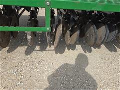 items/5c33472f365cef11a4e6000d3a62e002/johndeere455forwardfoldinggraindrill_6eebeca13376479d83c4dc487aca13b6.jpg