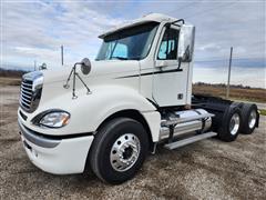 2007 Freightliner Columbia 120 T/A Day Cab Truck Tractor 