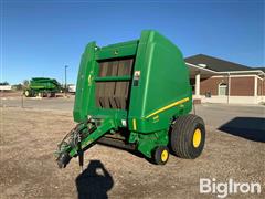 2015 John Deere 569 Premium Round Baler 