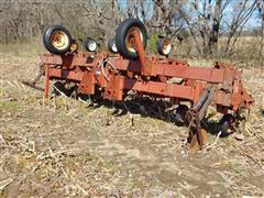 International 183 12R30" Row Crop Cultivator 