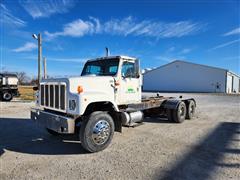 1996 International 2000 2554 T/A Cab & Chassis 
