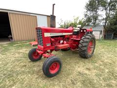 1971 International 826 2WD Row Crop Tractor 