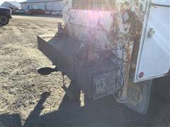 items/5cf143893495ee1192bc0022488ff517/chevroletc7500servicetruck_8390896883bf4144a6042cc8540a6051.jpg