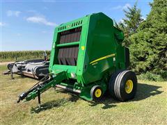 2018 John Deere 560M Mega Wide Round Baler 