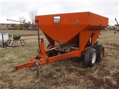 Willmar Dry Fertilizer Spreader 