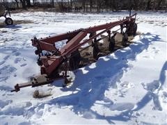 International 710 5/16's Moldboard Plow 