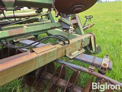 items/5d2737c6ab41f01195f2002248911068/john-deere-330-tandem-disk_0147653e729c4e58ac716e35eee24513.jpg