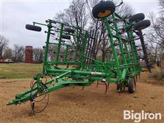 2013 John Deere 2210L Field Cultivator 