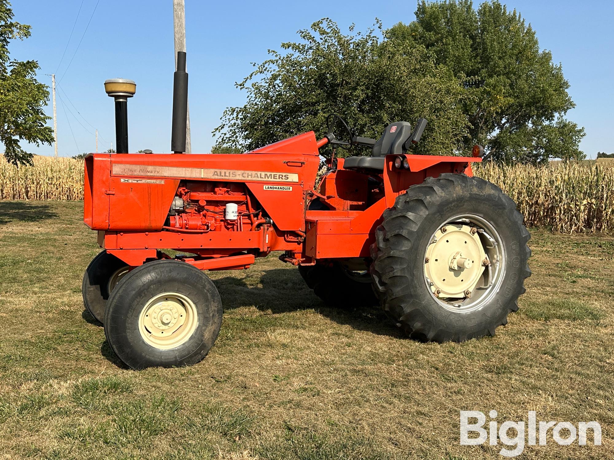 1971 Allis-Chalmers 190xt Series 3 Landhandler 2WD Tractor 