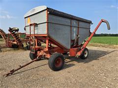 Heider Gravity Wagon W/Hydraulic Auger 