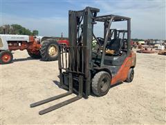 Toyota 8FGU25 Forklift 