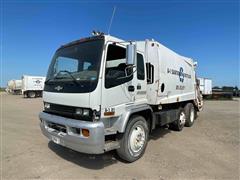 2002 Chevrolet T7500 T/A Garbage Truck 