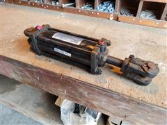 Hydraulic Cylinder 