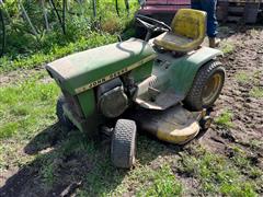 John Deere 112 Lawn Tractor 