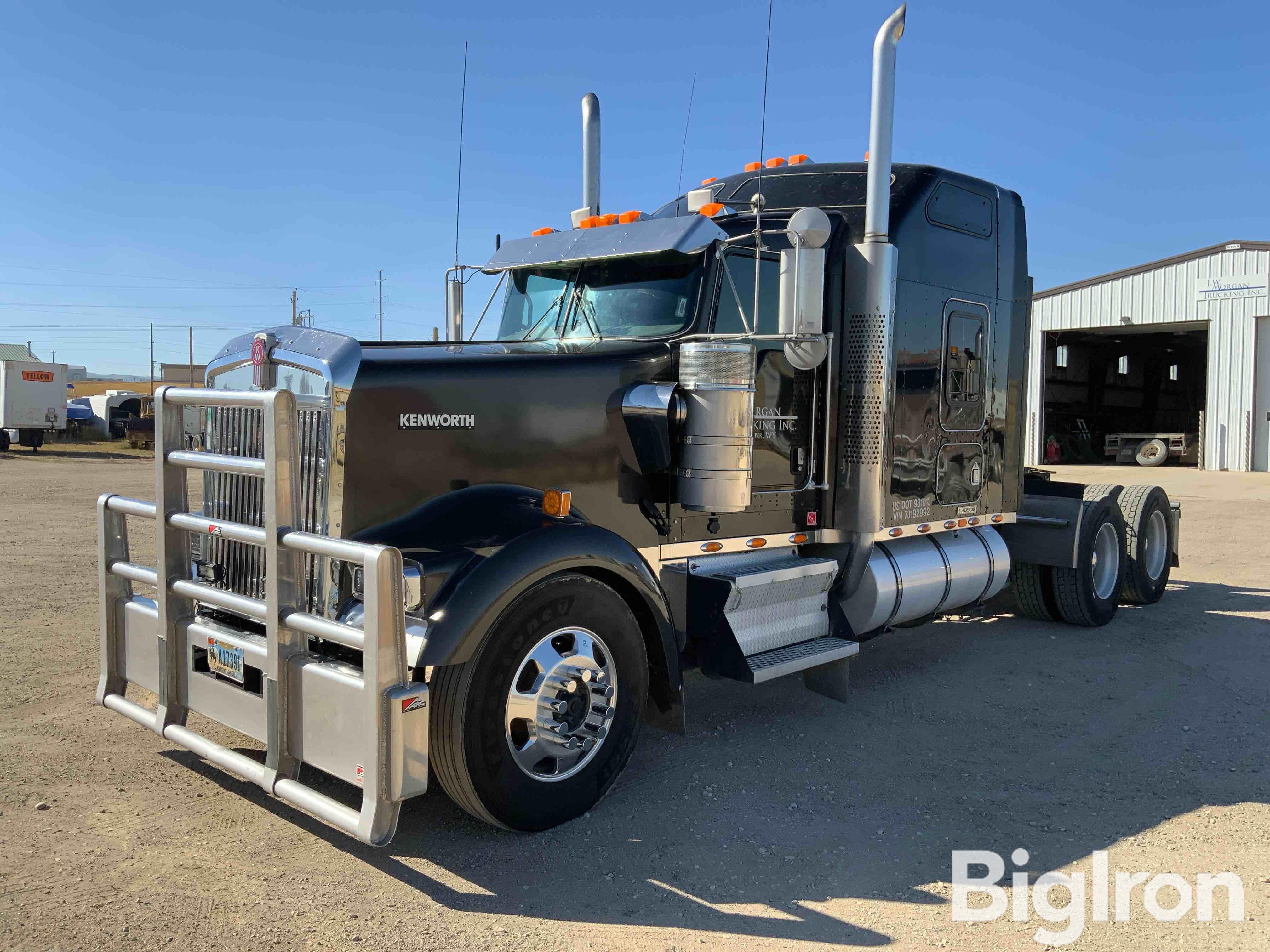 2007 Kenworth W900 T/A Truck Tractor 