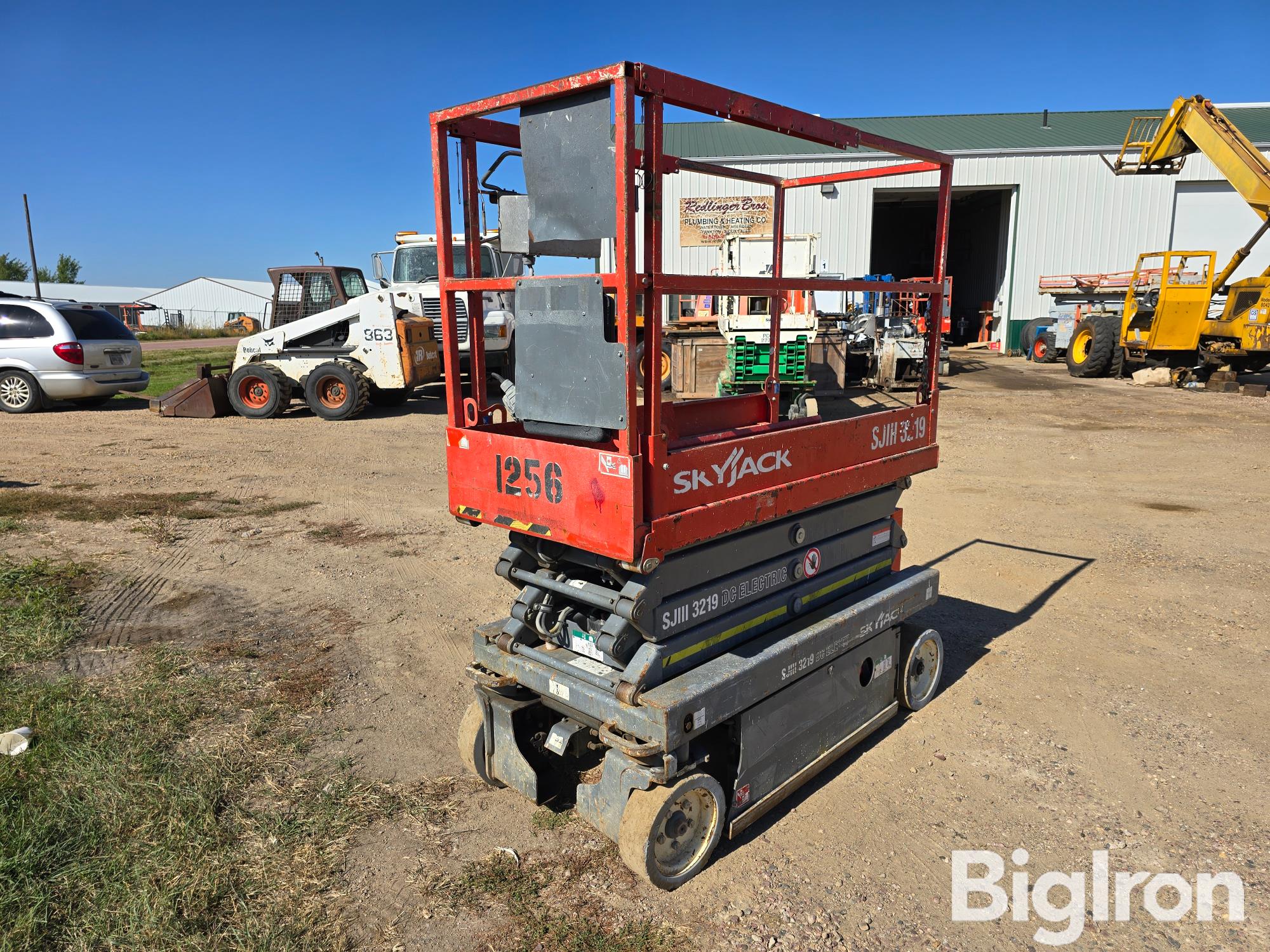 2013 SkyJack SJIII-3219 Electric Scissor Lift 