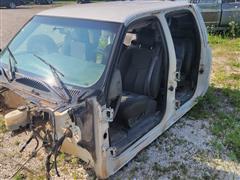 2001 Chevrolet 2500 4 Door Pickup Cab 