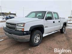 2005 Chevrolet Silverado 2500 HD 4x4 Crew Cab Pickup 