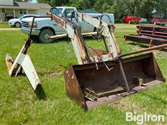 Great Bend 800 Workmaster Tractor Mounted Loader 