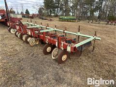 International 170 8 Row Go Dig W/trip Saver 