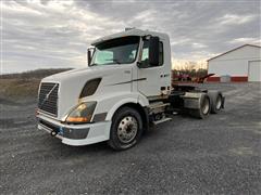 2005 Volvo VNL T/A Truck Tractor 