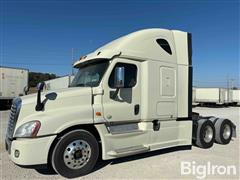 2014 Freightliner Cascadia 125 T/A Sleeper Truck Tractor 