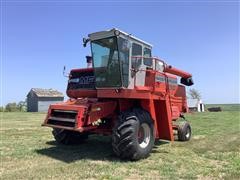 Massey Ferguson 850 Combine 