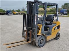 Caterpillar 2P3000 Dual Fuel Forklift 