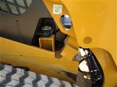 items/614907f7c747ef11b4ad000d3acfdee0/skidsteer-11_da09561e4616433f8b51471af5277277.jpg